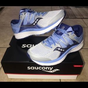 Women’s Saucony tennis shoes. BNIB